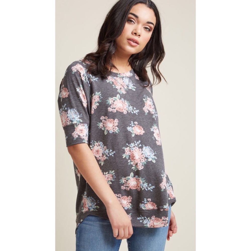 ModCloth Best of Botanical Top In Charcoal